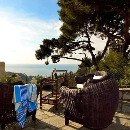度假居 House With 2 Bedrooms In With Wifi 因佩里亚